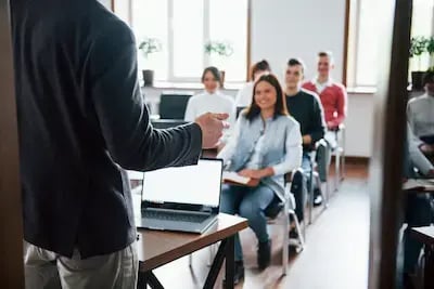 cursos-sincronos-y-talleres-en-tiempo-real